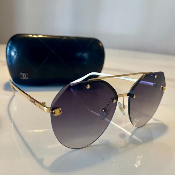 CHANEL CH052 Rimless Sunglasses | Gold | Pristine Condition - Picture 2 of 13